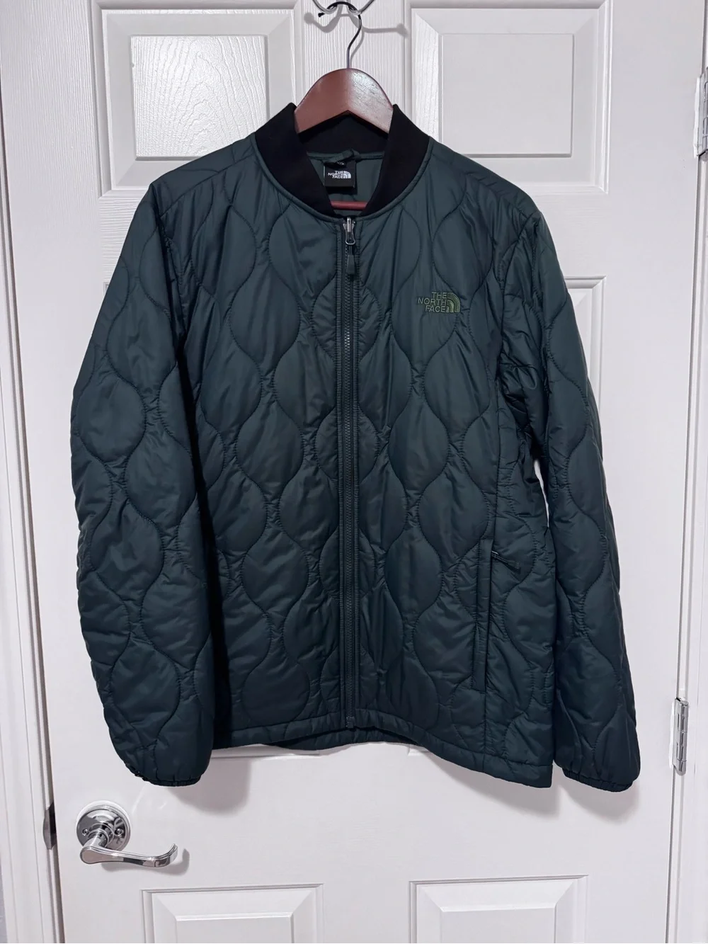The North Face Men's Quilted Puffer Jacket - Dark Green